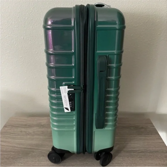 Beis Wicked Carry-On Roller in Wicked Green nwt - Picture 9 of 9
